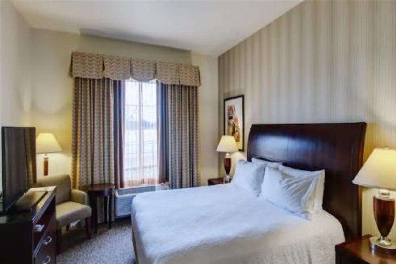 Hilton Garden Hotel 3*