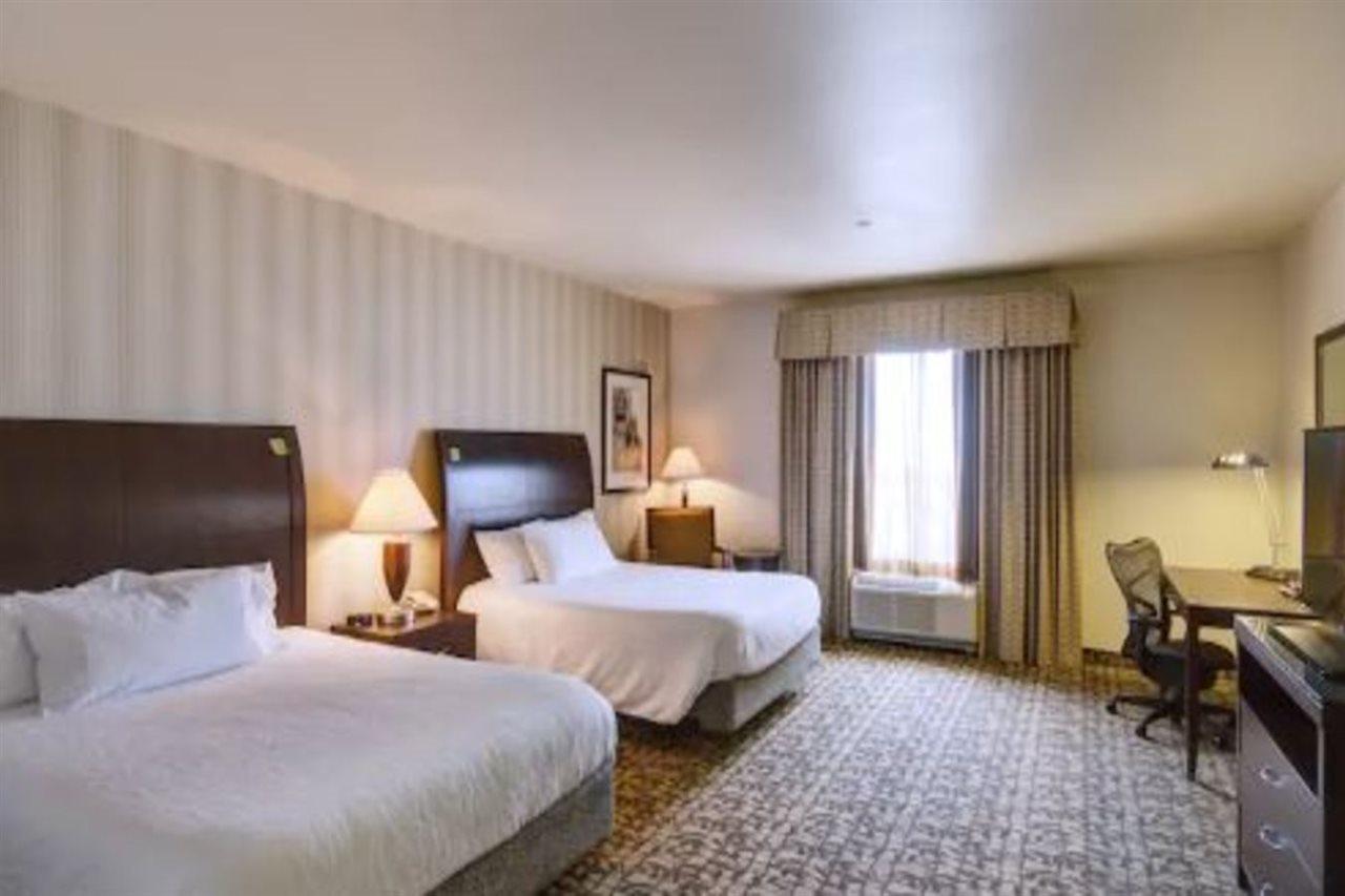 Hilton Garden Hotel 3*
