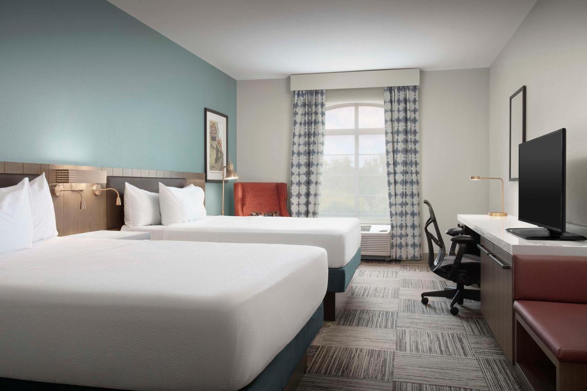 Hilton Garden Hotel 3*