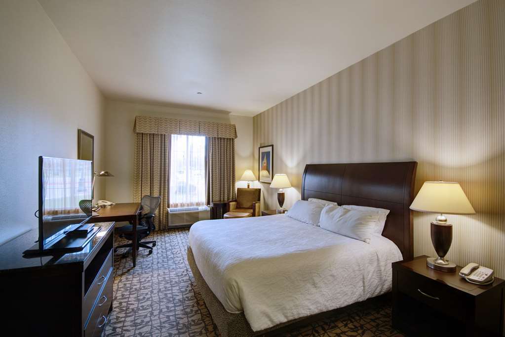 Hilton Garden Hotel 3*